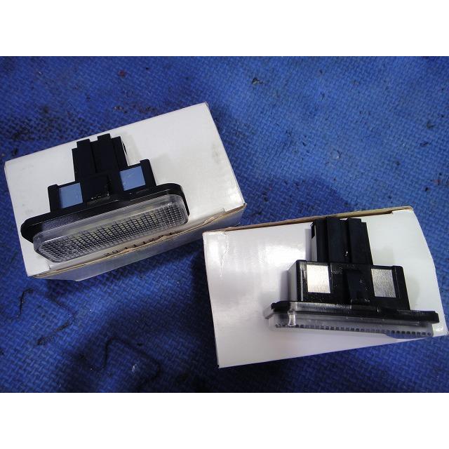 メルセデス ベンツ W211 E320 E240 等  社外 LED ナンバー灯 左右  [6359] |  | 01