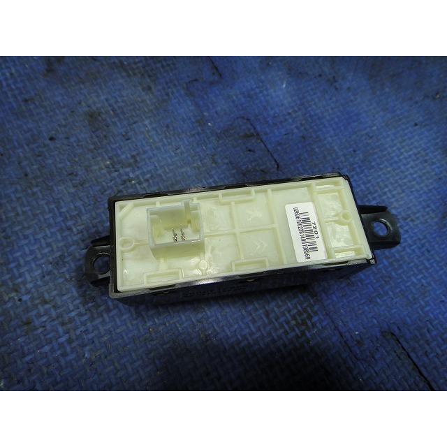 プジョー 2008 A9系 等 オーディオ マルチ コントロール スイッチ 品番 96758773XU [6408] |  | 01