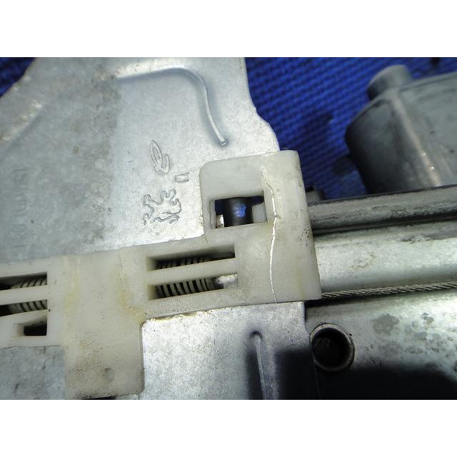 プジョー 2008 A9系 等 右 フロント パワーウィンドウ レギュレーター  品番 9806088080  [6408] |  | 02