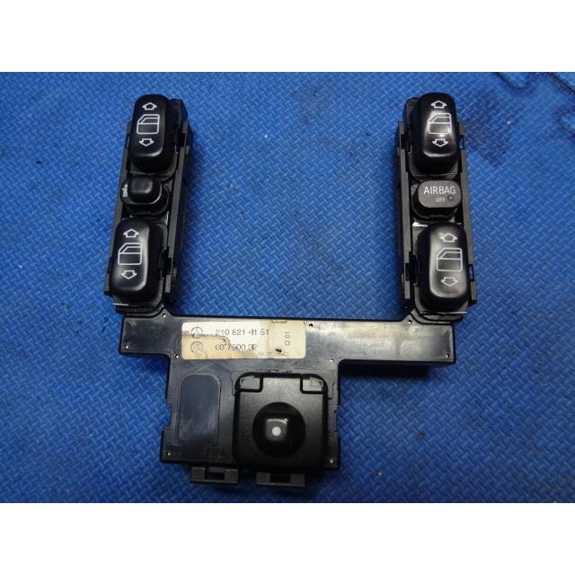 メルセデス ベンツ W210 E320 E240 等 ワゴン パワーウィンドウ スイッチ 品番 2108214151  [6483] | 