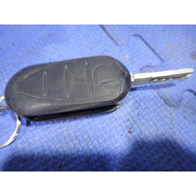 アルファロメオ ジュリエッタ 940141 等  リモコンキー カギ 鍵 電子キー ケース   [6502] |  | 02