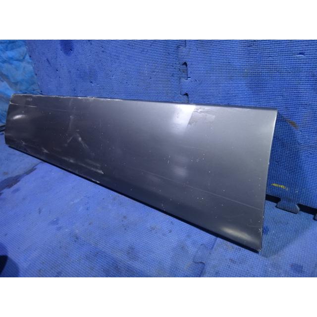 メルセデス ベンツ W201 190E 等  左 フロント ドア サッコ パネル カバー 　品番 2016905540 [7055] |  | 03