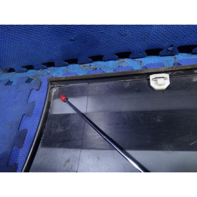 メルセデス ベンツ W201 190E 等  左 フロント ドア サッコ パネル カバー 　品番 2016905540 [7055] |  | 06