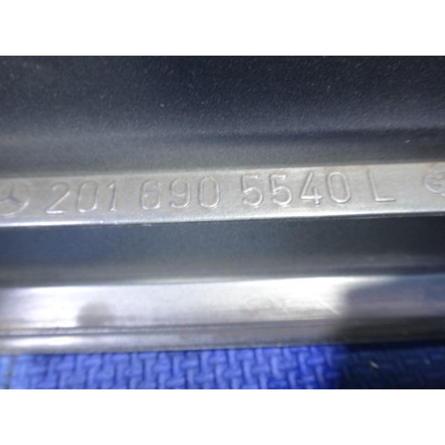 メルセデス ベンツ W201 190E 等  左 フロント ドア サッコ パネル カバー 　品番 2016905540 [7055] |  | 08