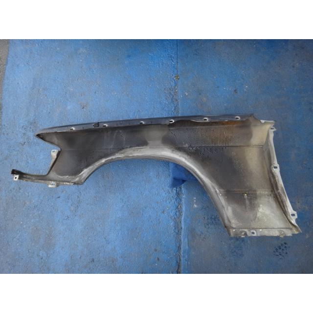 メルセデス ベンツ W201 190E 等  右 フロント フェンダー　199/ブルー ブラック  [7055] |  | 05