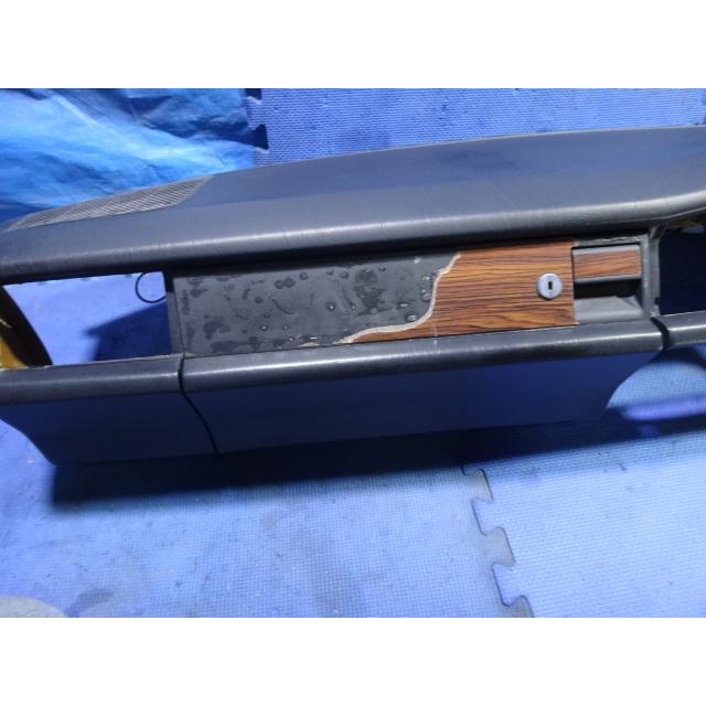 MB-190E-コンソール販売-純正カセツトデツキ付き OEM Mercedes W201 190E 190D Center Console Shifter Bezel Zebrano