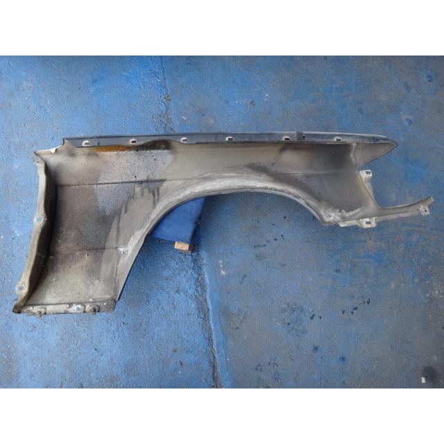 メルセデス ベンツ W201 190E 等  左 フロント フェンダー　199/ブルー ブラック  [7055] |  | 05