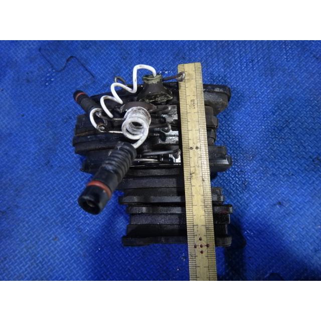 メルセデス ベンツ W201 190E 等 フロント リア ブレーキパッド　  [7055] |  | 02