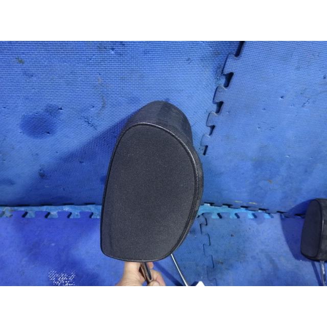 メルセデス ベンツ W201 190E 等  フロント シート ヘッドレスト   [7055] |  | 02