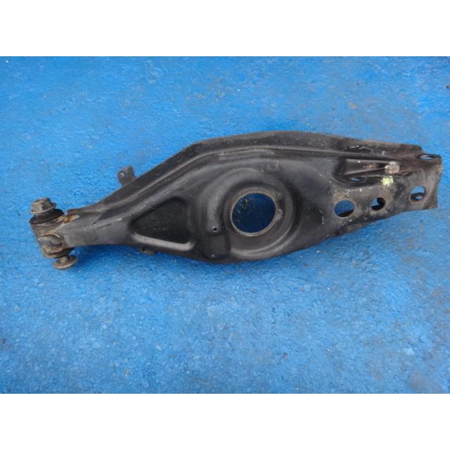 メルセデス ベンツ W201 190E 等 リア ロア アーム  (b)  [7055] |  | 01