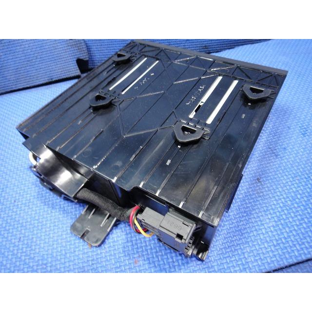 メルセデス ベンツ SLK200 R171 等 純正 CD チェンジャー デッキ　   [7185］ |  | 02