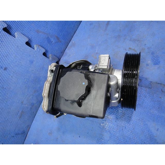 メルセデス ベンツ SLK200 R171 等  純正 パワステポンプ  品番 0034664101  [7185］ |  | 02