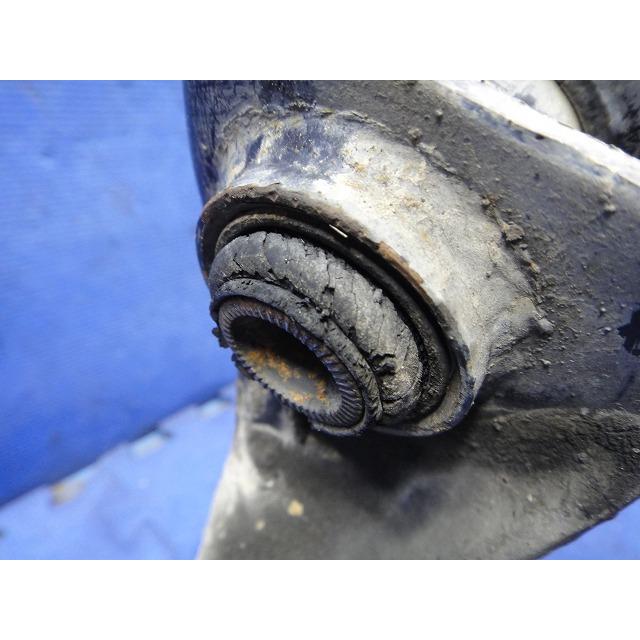 VOLVO ボルボ 240 AB230 左 フロント ロアアーム   [7193] |  | 02