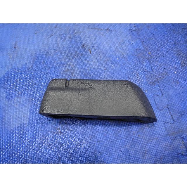 VOLVO ボルボ 240 AB230 右 リア ドア ハンドル 内張 グリップ アーム   [7193] |  | 02