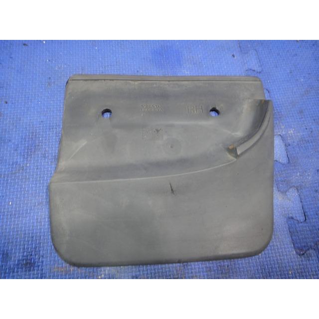 VOLVO ボルボ 240 AB230 純正 リア マッドガード　左右 品番 1312695   1312696  [7193] |  | 03