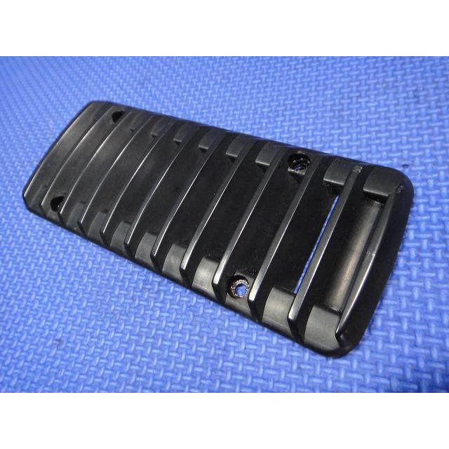 VOLVO ボルボ 240 AB230 右 リア サイド クウォーター ダクト カバー  [7193] |  | 01