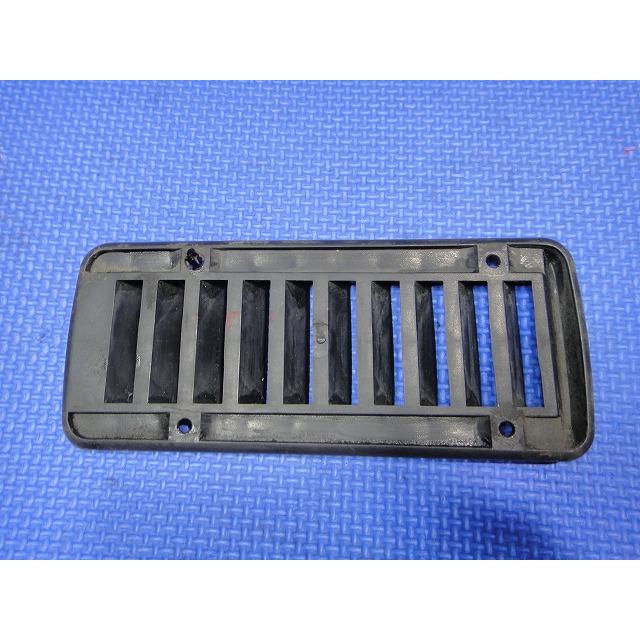 VOLVO ボルボ 240 AB230 右 リア サイド クウォーター ダクト カバー  [7193] |  | 06