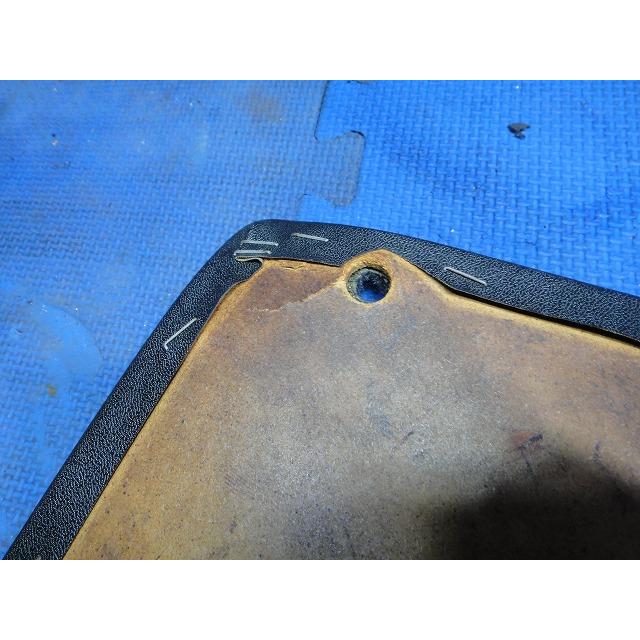 VOLVO ボルボ 240 AB230 右 リア カーゴルーム サイド 内張 シートベルト カバー  難有り  [7193] |  | 08