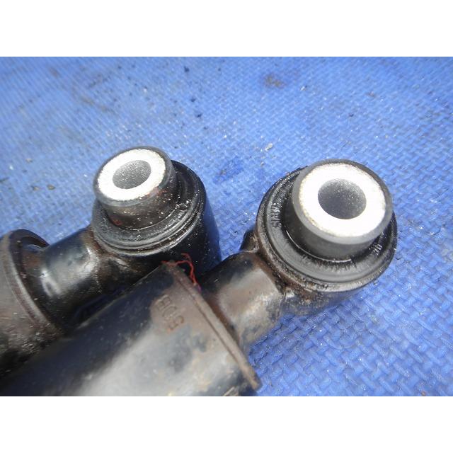 メルセデス B180 W246 等 純正 リア ショック 左右  品番 2463202131  [7249] |  | 03