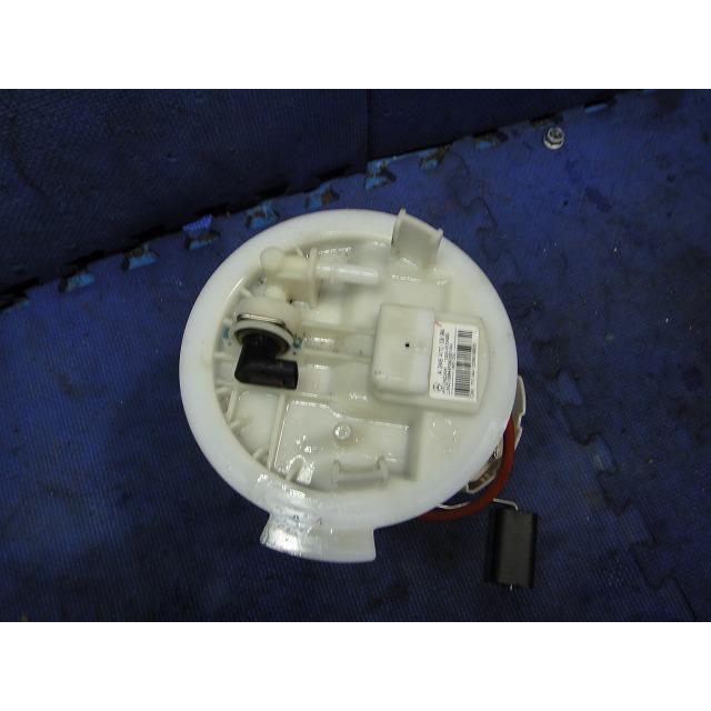 メルセデス B180 W246 等 純正 フューエルポンプ　燃料 ポンプ　品番 2464700994  [7249] |  | 01