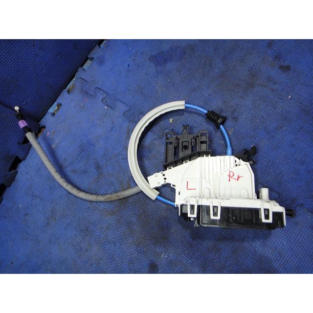 メルセデス B180 W246 等 左 リア ドアロック アクチュエーター ソレノイド 品番 2047302735 [7249] |  | 01