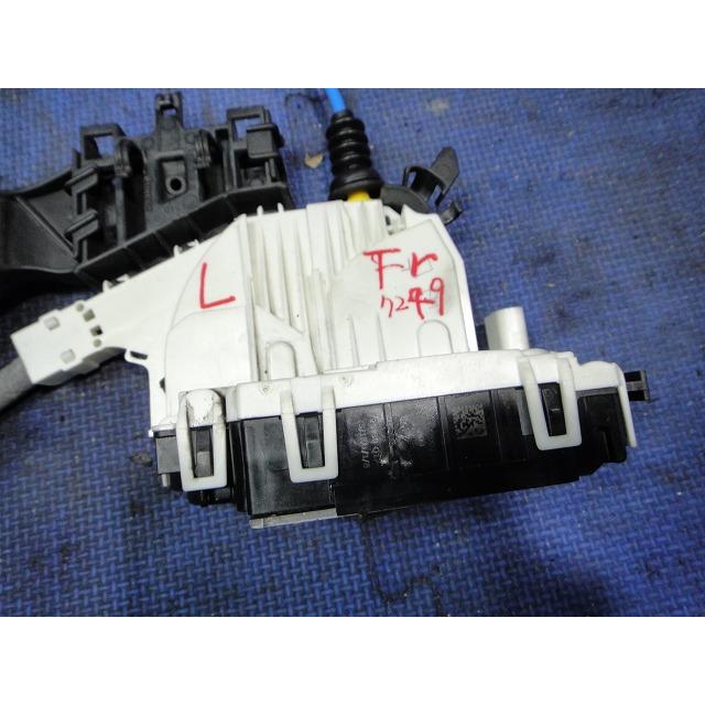 メルセデス B180 W246 等 左 フロント ドアロック アクチュエーター ソレノイド 品番 1667200335 [7249] |  | 02