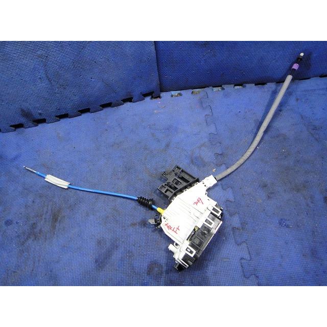 メルセデス B180 W246 等 右 フロント ドアロック アクチュエーター ソレノイド 品番 1667200235 [7249] |  | 01