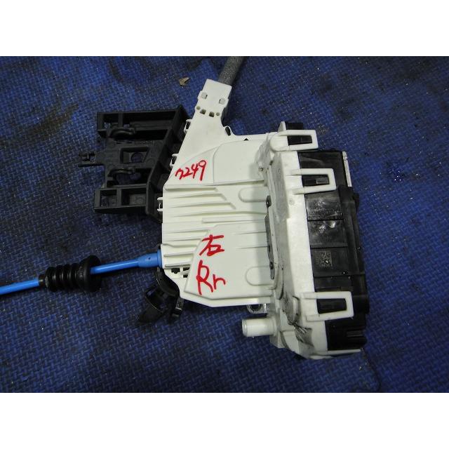 メルセデス B180 W246 等 右 リア ドアロック アクチュエーター ソレノイド 品番 2047302835 [7249] |  | 02
