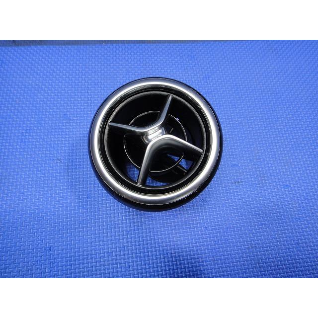 メルセデス B180 W246 等 中央 エアコン 吹出口 ルーバー　(1)　中央3連共通  品番2468304100　 [7249] | 