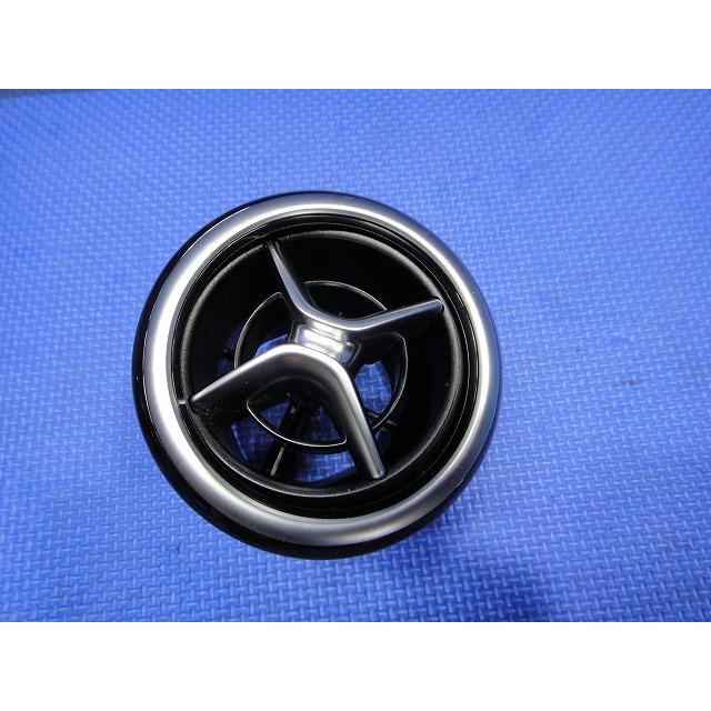 メルセデス B180 W246 等 中央 エアコン 吹出口 ルーバー　(3)　中央3連 共通  品番2468304100　 [7249] | 