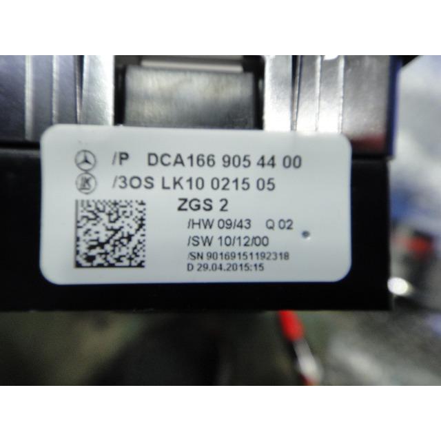 メルセデス B180 W246 等 フロント 運転席 パワーウィンドウ スイッチ 品番 1669054400 [7249] |  | 04