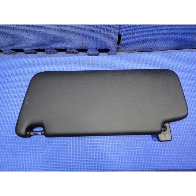 メルセデス B180 W246 等 右 側　運転席 サンバイザー   [7249] |  | 02