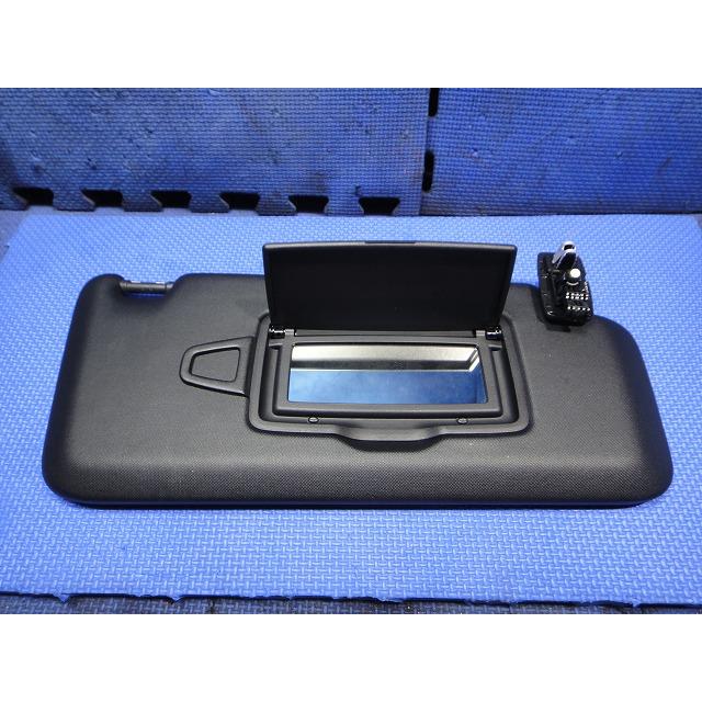 メルセデス B180 W246 等 右 側　運転席 サンバイザー   [7249] |  | 01