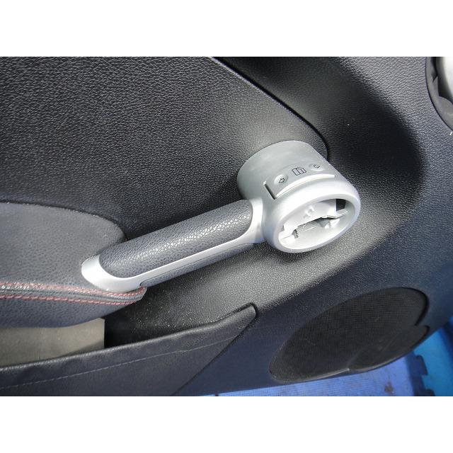 メルセデス ベンツ SLK200 R171 等  左 ドア 内張 トリム  [7185］ |  | 01