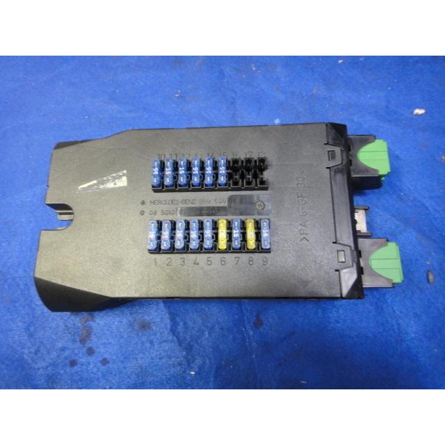 メルセデス ベンツ V200　W638　ヒューズ ボックス 品番 0005400650　[7332] | 