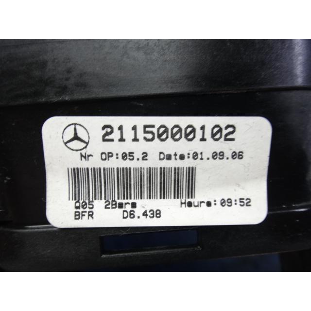 メルセデス ベンツ W211 E350 E300  等　純正　ラジエター　品番 2115000102  [7388] |  | 01