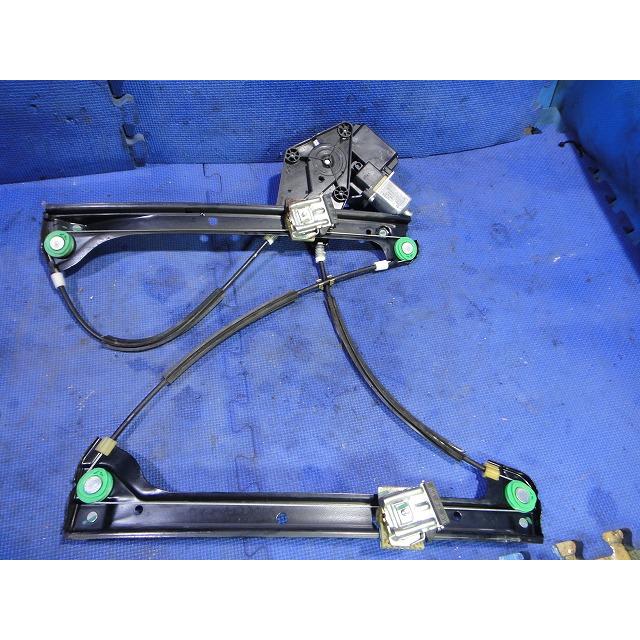 VW ポロ  6R 系等 左 フロント パワーウィンドウ レギュレーター   6R0959801AA [7590] |  | 01