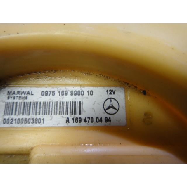 メルセデス ベンツ W169 A170 等　燃料 ポンプ　フューエル  ポンプ　品番 1694700491   43,700Km 取外し ［7769］ |  | 02