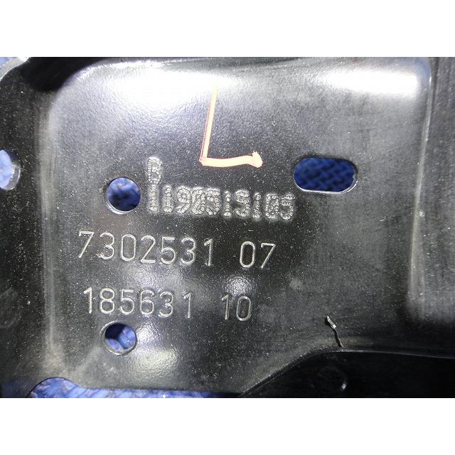 BMW 218i F45 等  左 ヘッド ライト 取付 ブラケット ステー   品番 7302531 [7835] |  | 02