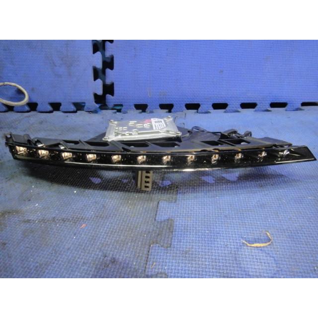 アウディ TT 8J 系　 等　右　デイライト ＬＥＤ　モジュール付き　品番 420907472 G　難有り   ［7888］ |  | 02