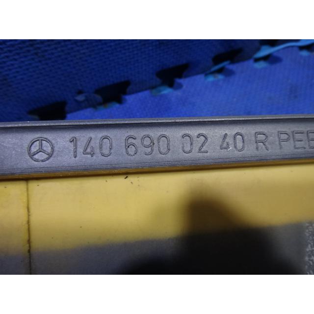 メルセデス ベンツ W140 S320 S500 等  右 フロント フェンダー サッコ パネル 品番 1406900240  199/Bブラック [8150] |  | 04