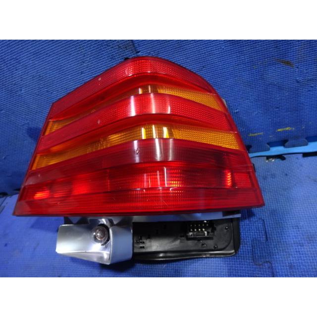 メルセデス ベンツ W140 S320 S500 等  前期　右 テール レンズ ライト ランプ 品番 1408203464  [8150] |  | 01