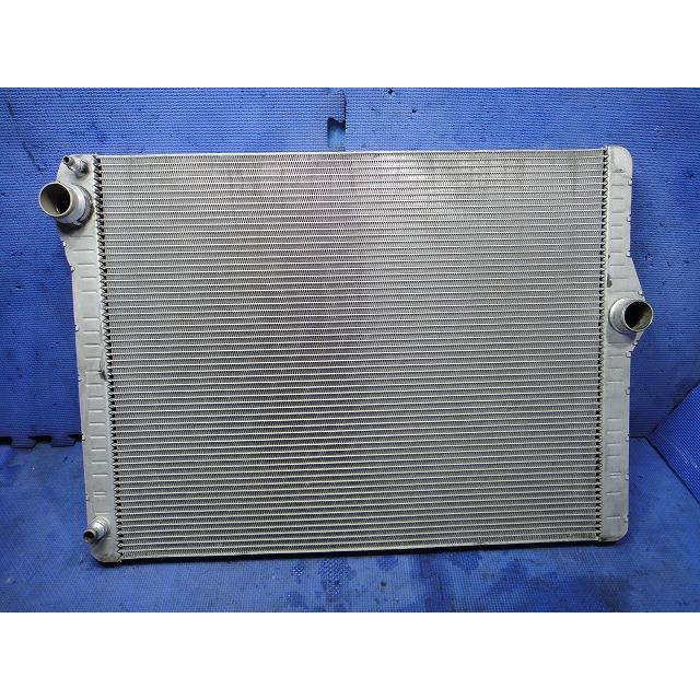 BMW 523i FP25 MT25 F10 F11 等 ラジエター BEHR  品番 8MK376777304  [8187] | 
