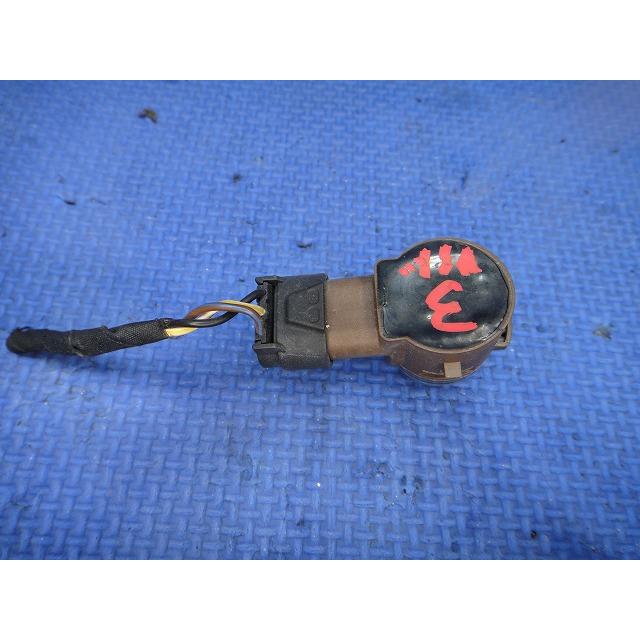 メルセデス ベンツ CLA X117 C117 等 純正 フロント バンパー PDC パーキング センサー (3)　品番 0009051202  [8237] |  | 02