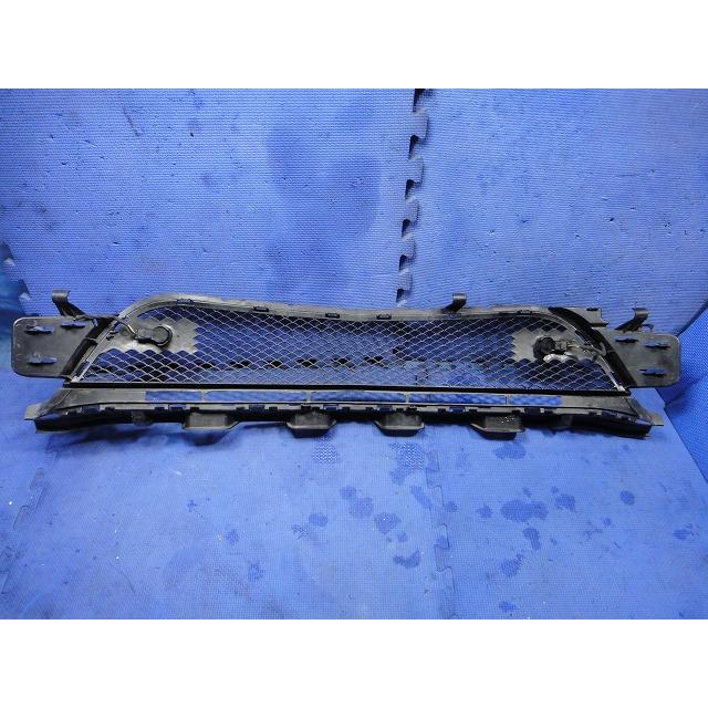 メルセデス ベンツ CLA X117 C117 等  フロント バンパー センター ダクト グリル カバー 品番 1178852122 1178852722 [8237] |  | 03