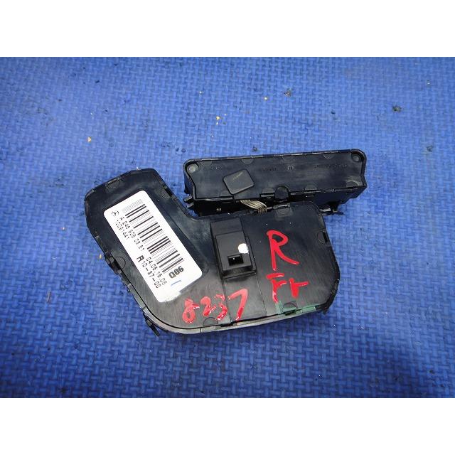 メルセデス ベンツ CLA X117 C117 等  右 運転席  シート スイッチ  品番 2469050351  [8237] |  | 01