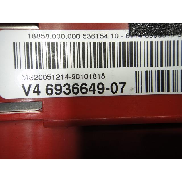 BMW 320i E90 E91 等 バッテリー ターミナル ヒューズ ボックス 品番 6936649   6938495   [8310] |  | 02