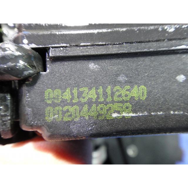 メルセデス ベンツ SLK200 R171  等  右 ドアロック アクチュエーター  1717202235  004137112640 [8403］ |  | 03