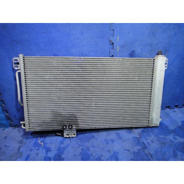 メルセデス ベンツ SLK200 R171 等  コンデンサー  品番 1715000154  [8403］ |  | 01