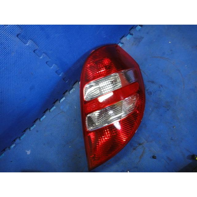 メルセデス ベンツ W169 A170 等 右 テールレンズ　テール ライト ランプ  [8563] | 